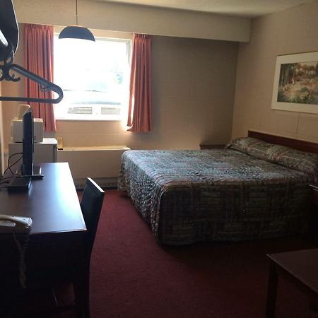 Midtown Motor Inn Bonnyville Екстер'єр фото